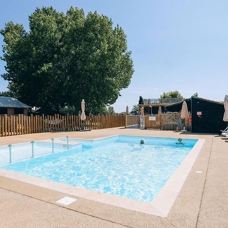 Camping La Pree Les Portes-en-Re エクステリア 写真