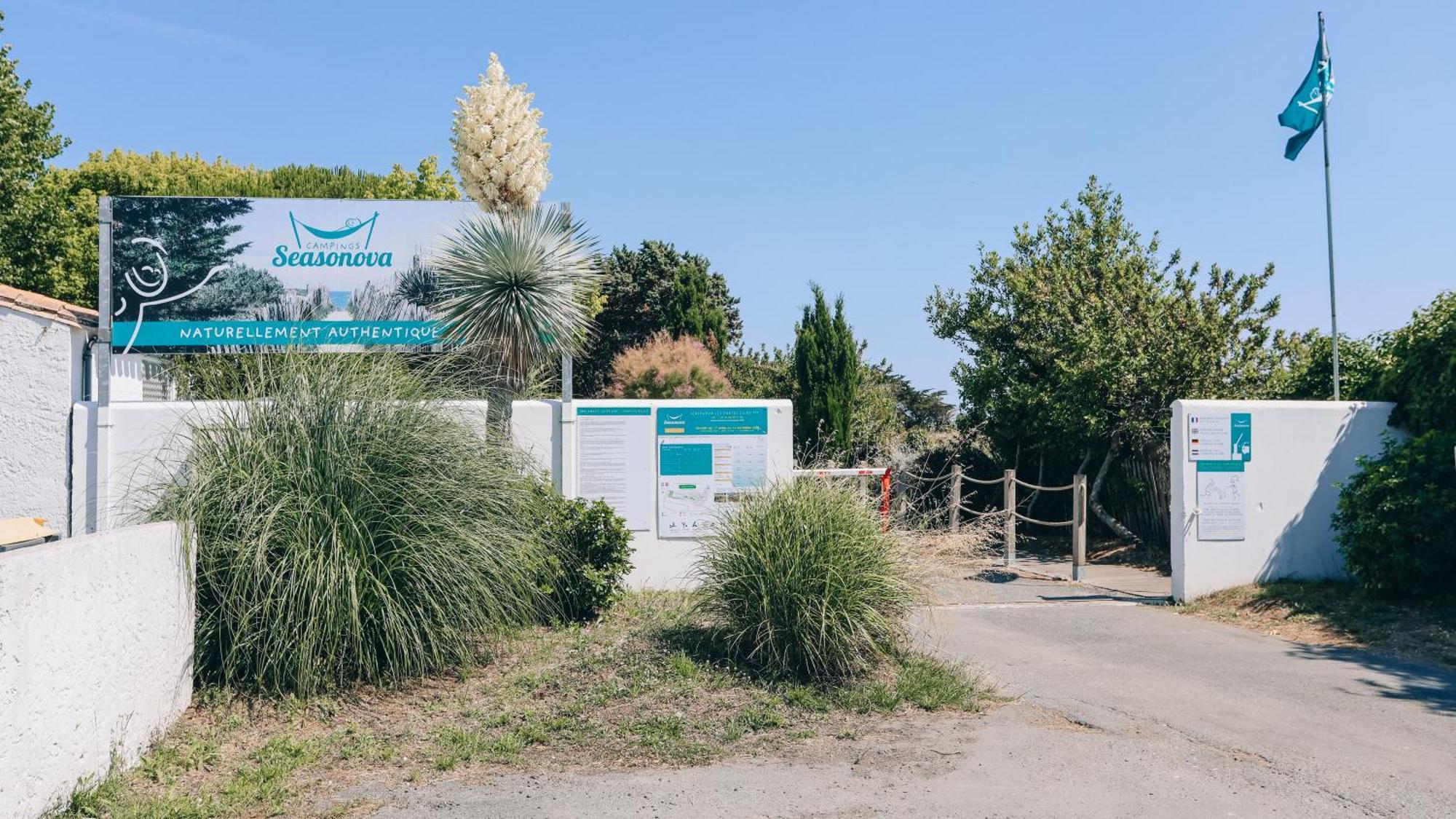 Camping La Pree Les Portes-en-Re エクステリア 写真
